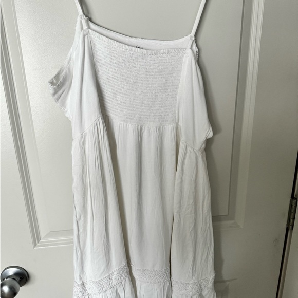 Patrons of peace white linen dress with embroidery Large - Picture 4 of 4